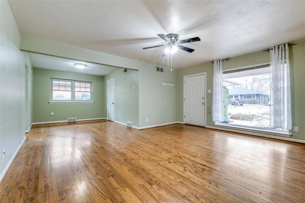 Dallas, TX 75214,6638 Aintree Circle