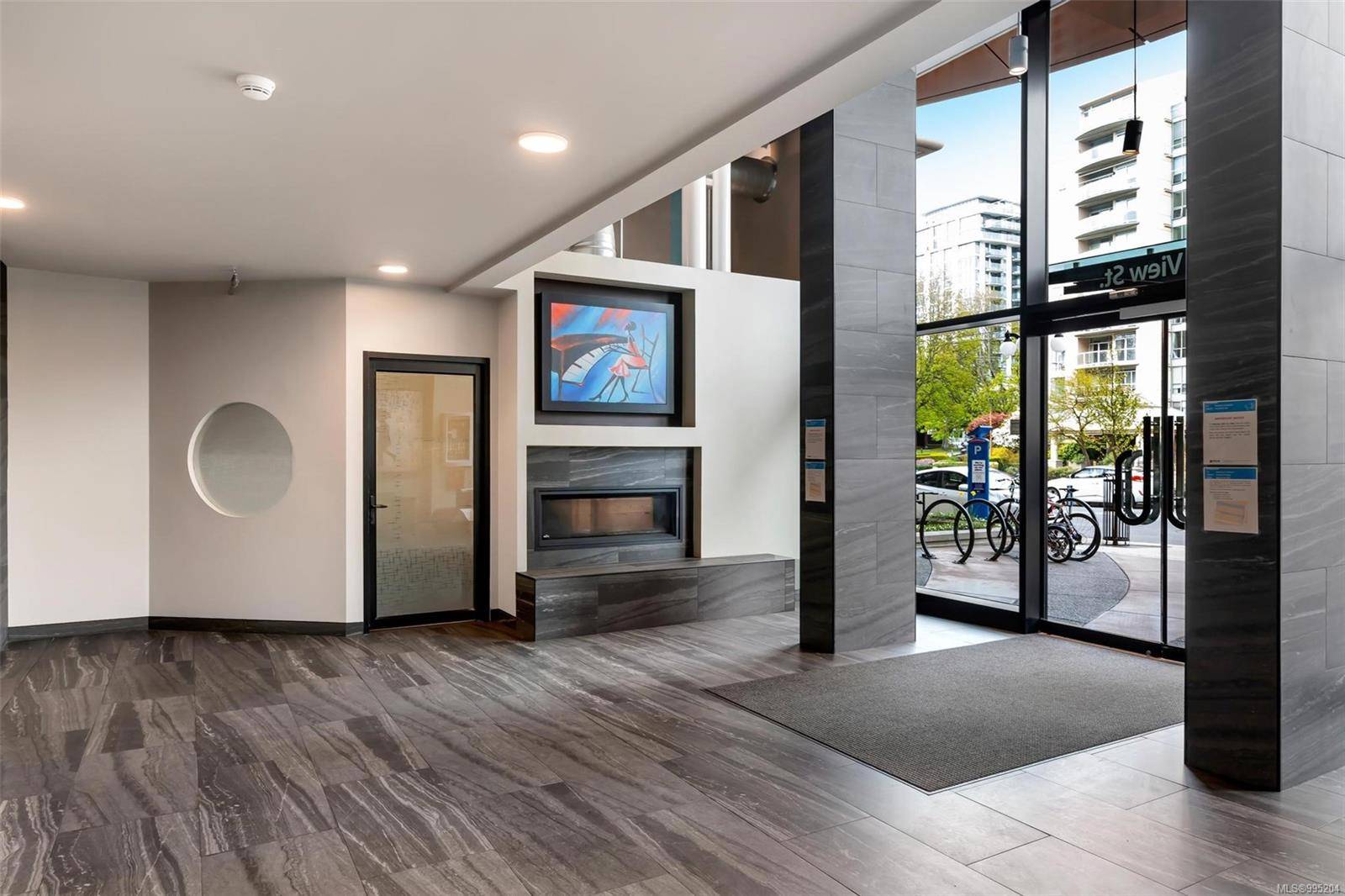 Victoria, BC V8V 4Y3,1029 View St #707