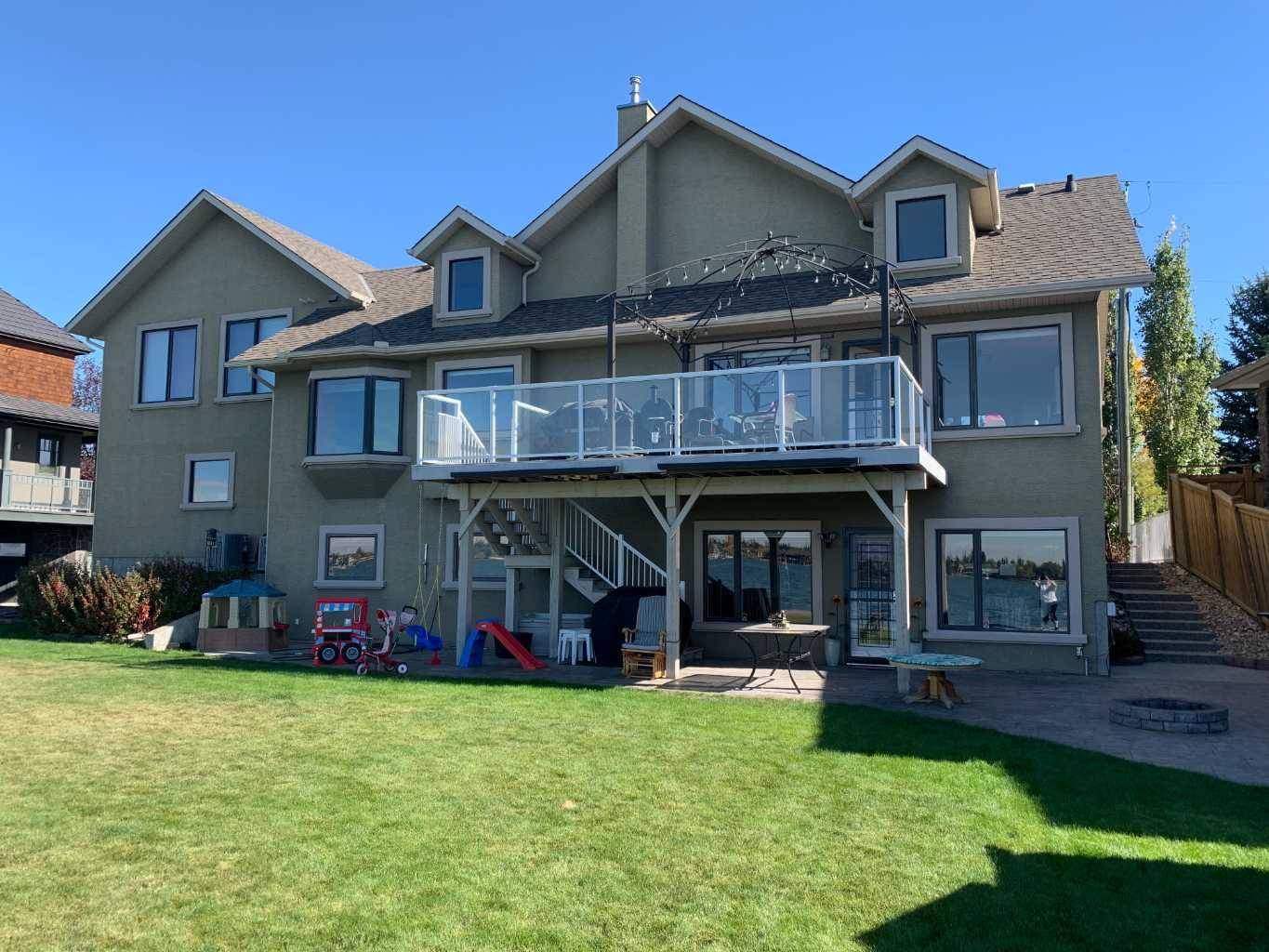 Chestermere, AB T1X 1A9,1009 East Chestermere DR