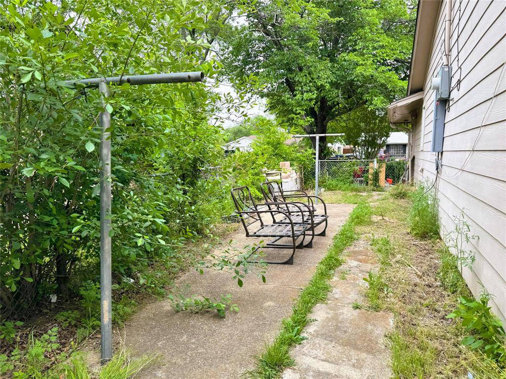 Dallas, TX 75217,9414 Frostwood Street