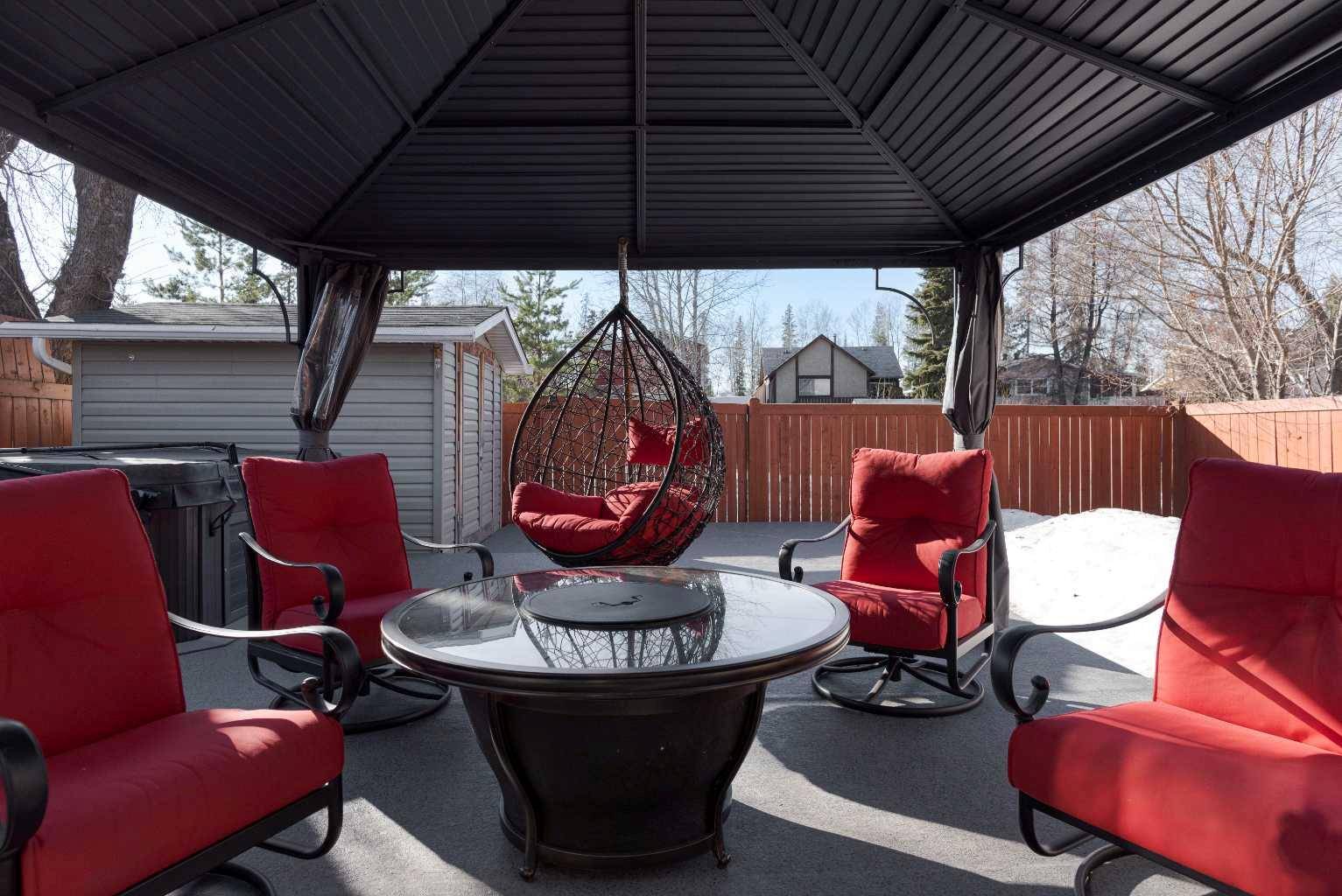 Fort Mcmurray, AB T9K 1E6,561 Timberline DR