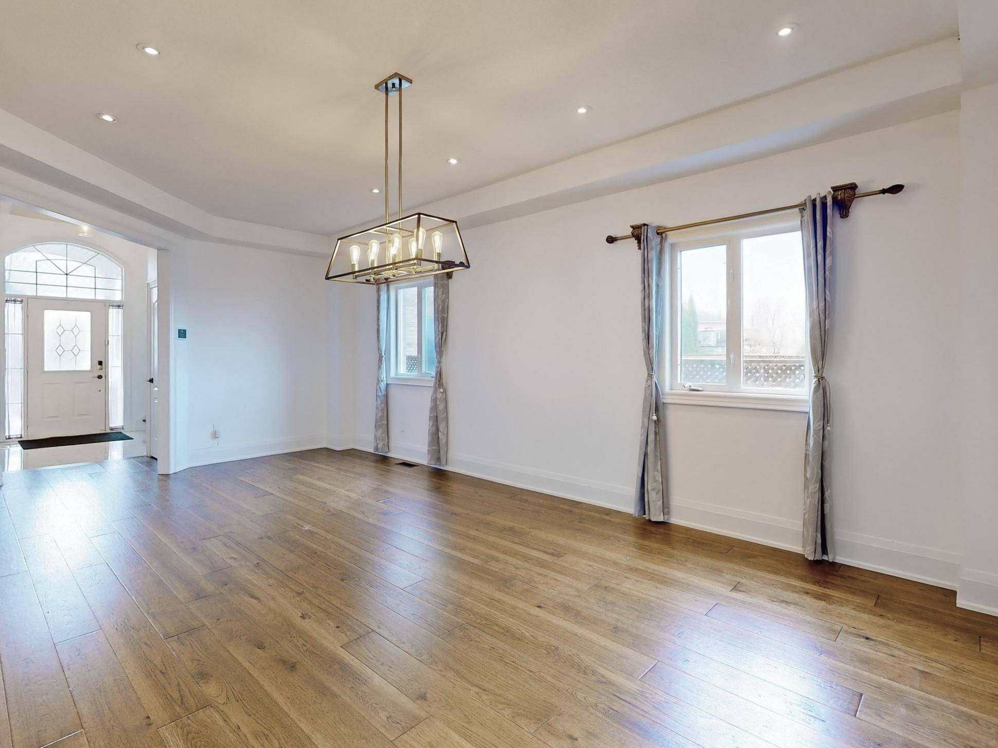 Mississauga, ON L5W 1T4,6786 Kazoo CT