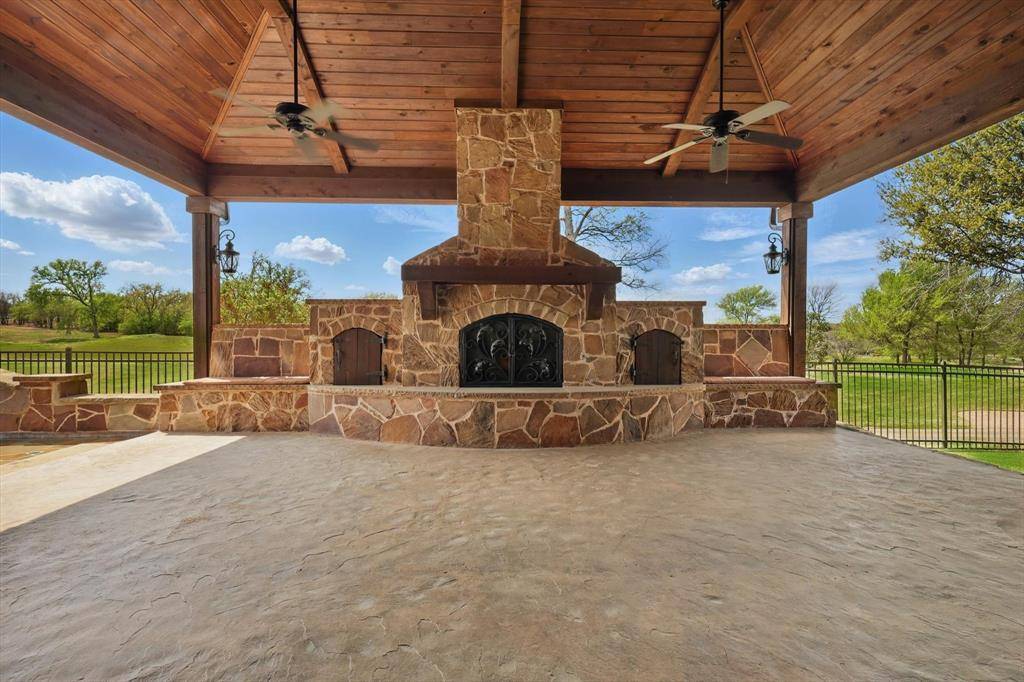 Lantana, TX 76226,989 Terrace Drive