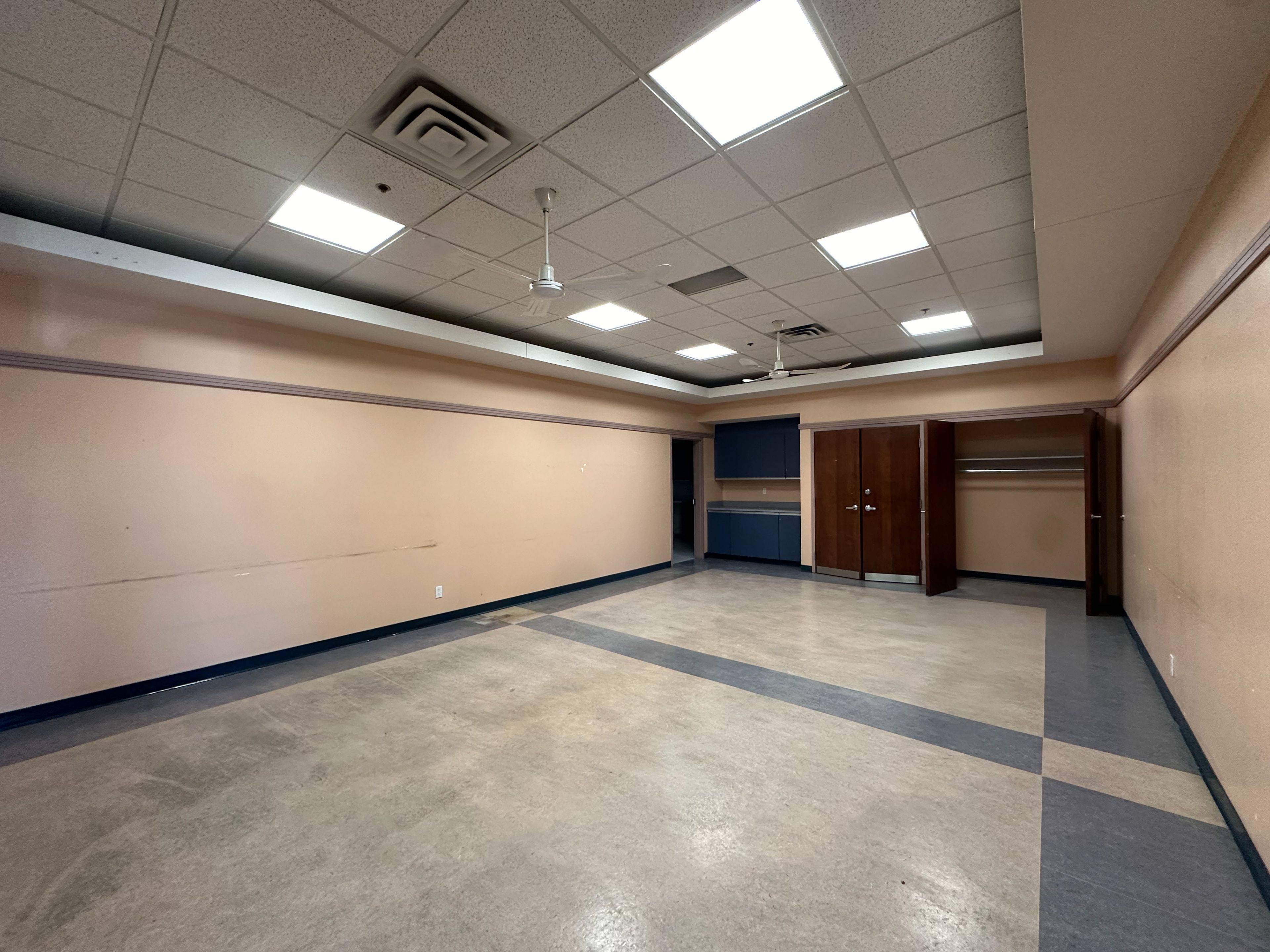 Toronto E04, ON M1P 4Y1,1225 Kennedy RD #UNIT J