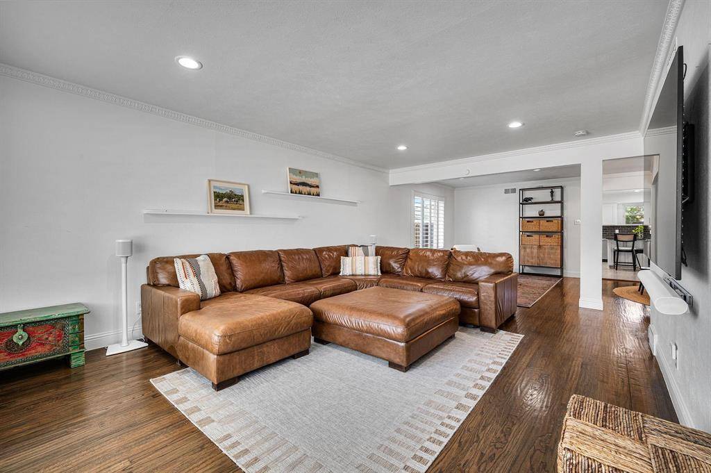 Dallas, TX 75230,6717 Walnut Hill Lane