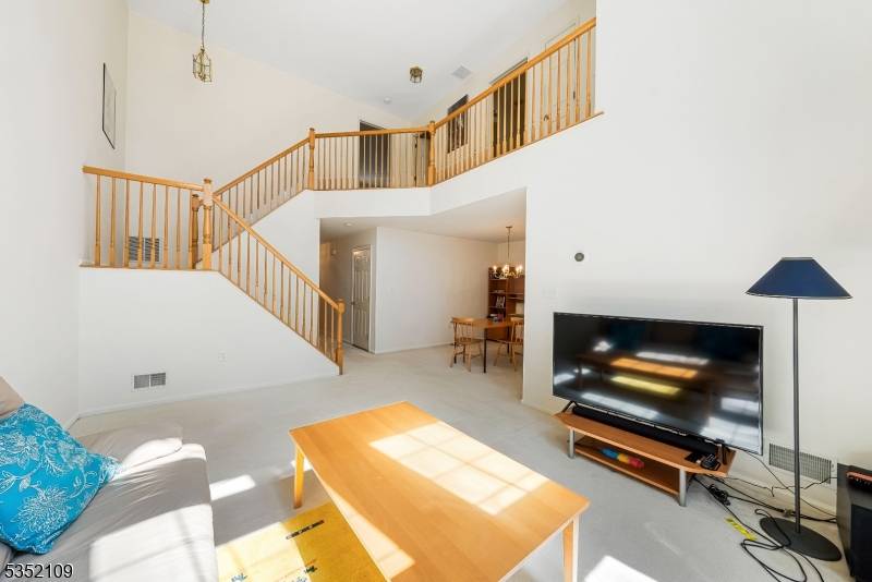 South Brunswick Twp., NJ 08540,402 Canterbury Way