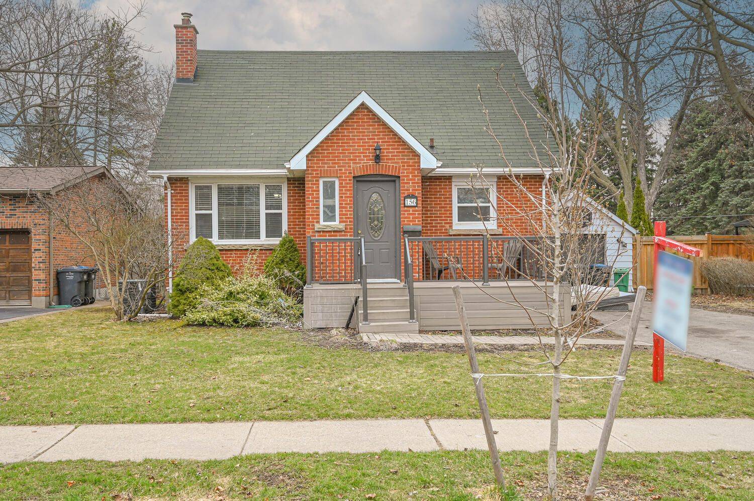 Brampton, ON L6Y 1T6,156 Mill ST S