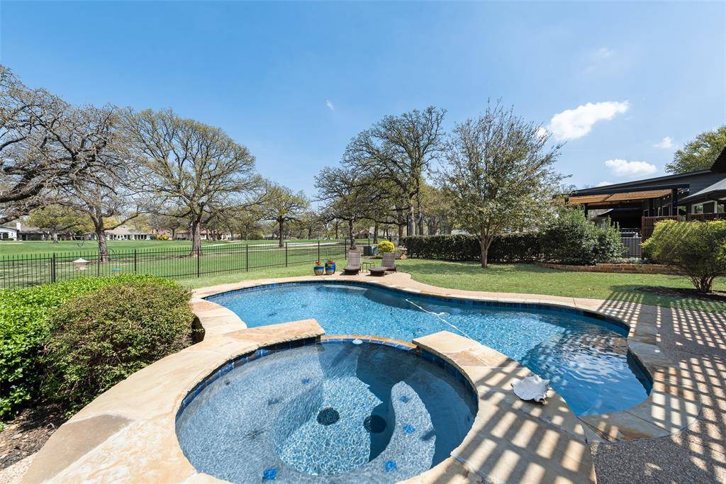 Trophy Club, TX 76262,7 Riviera Court