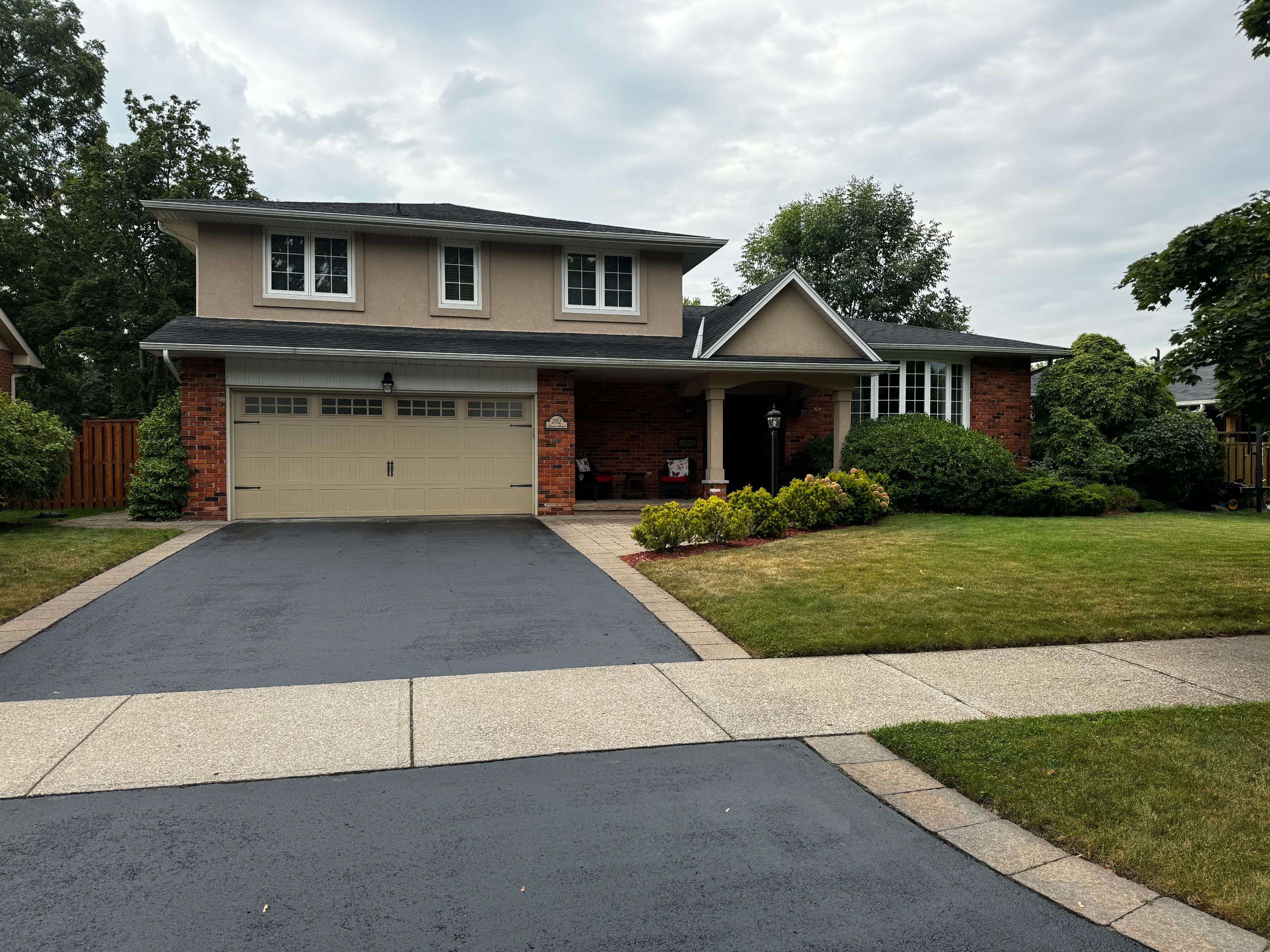 Oakville, ON L6J 2N4,2162 Devon RD