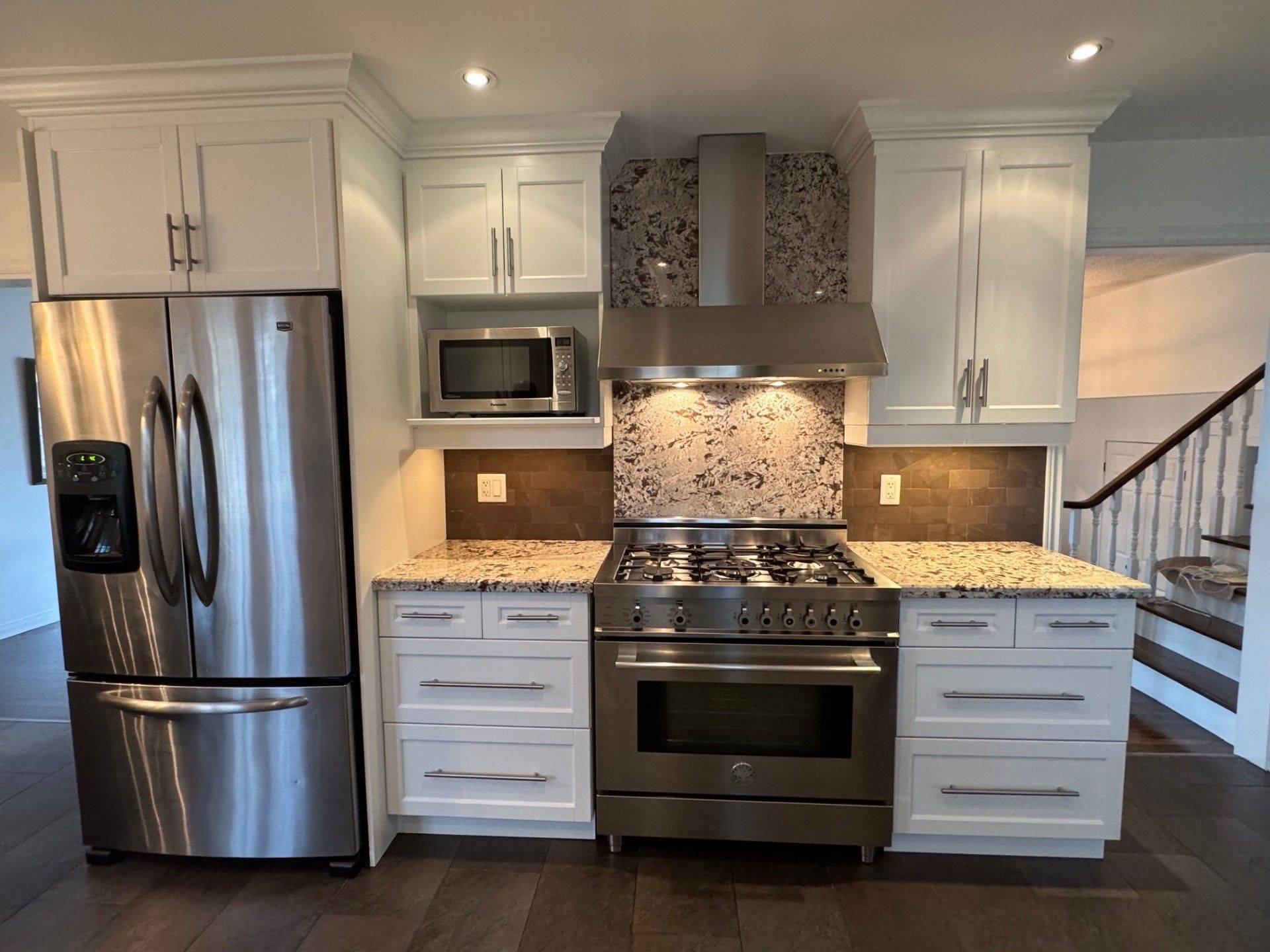 Oakville, ON L6J 2N4,2162 Devon RD