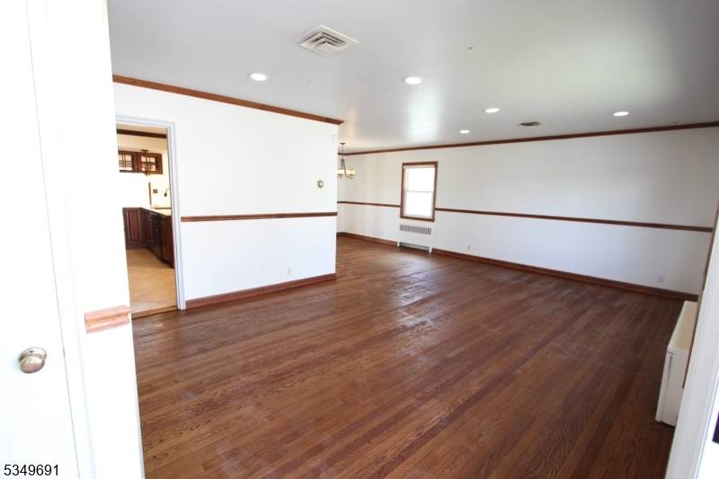 West Orange Twp., NJ 07052,38 Porter Rd