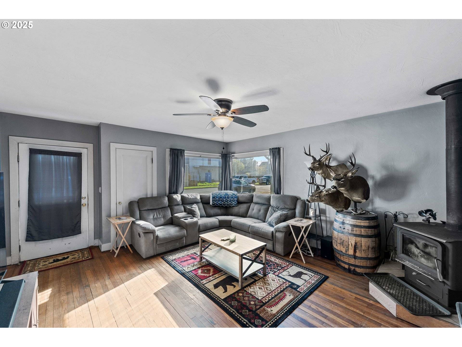 Myrtle Point, OR 97458,621 MAPLE ST