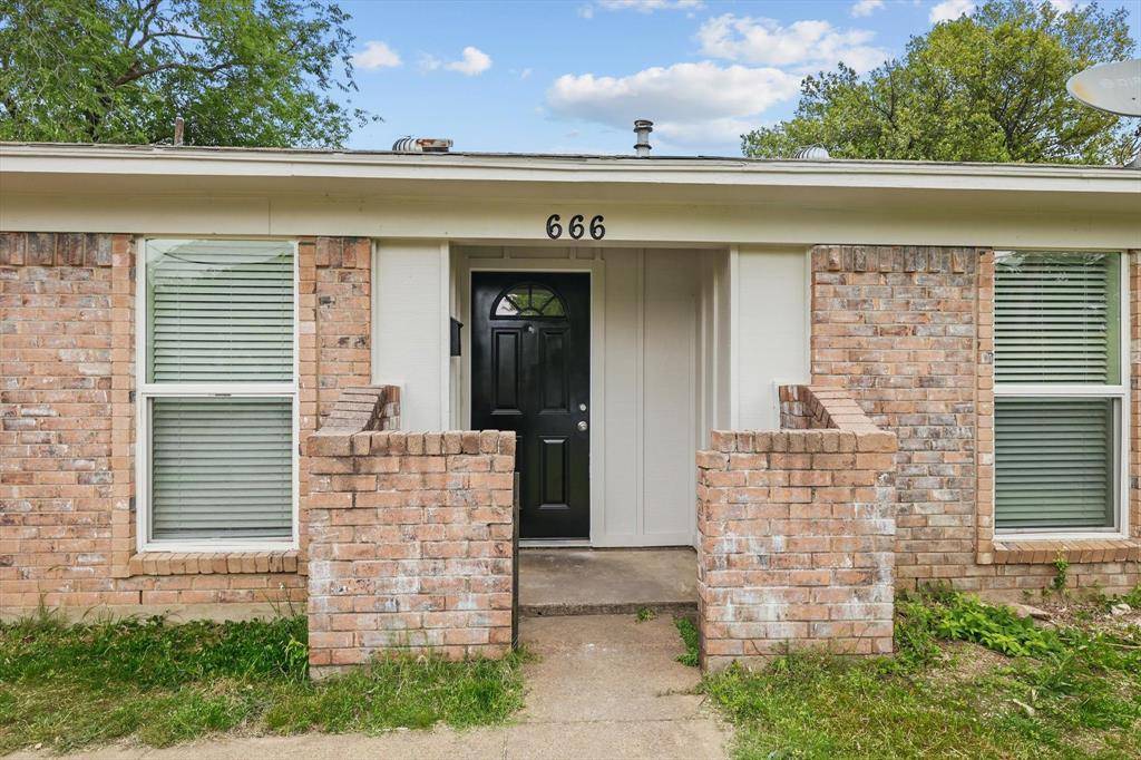 Duncanville, TX 75116,666 Lazy River Drive