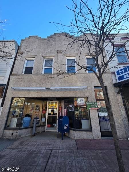 Elizabeth City, NJ 07201,946 Elizabeth Ave