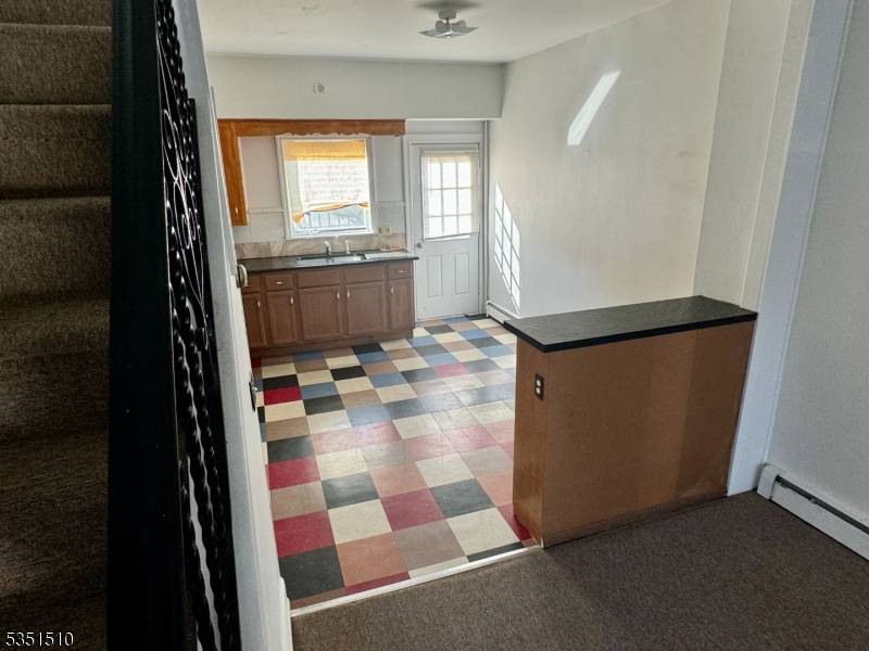 Linden City, NJ 07036,640698 Worth Ave #2