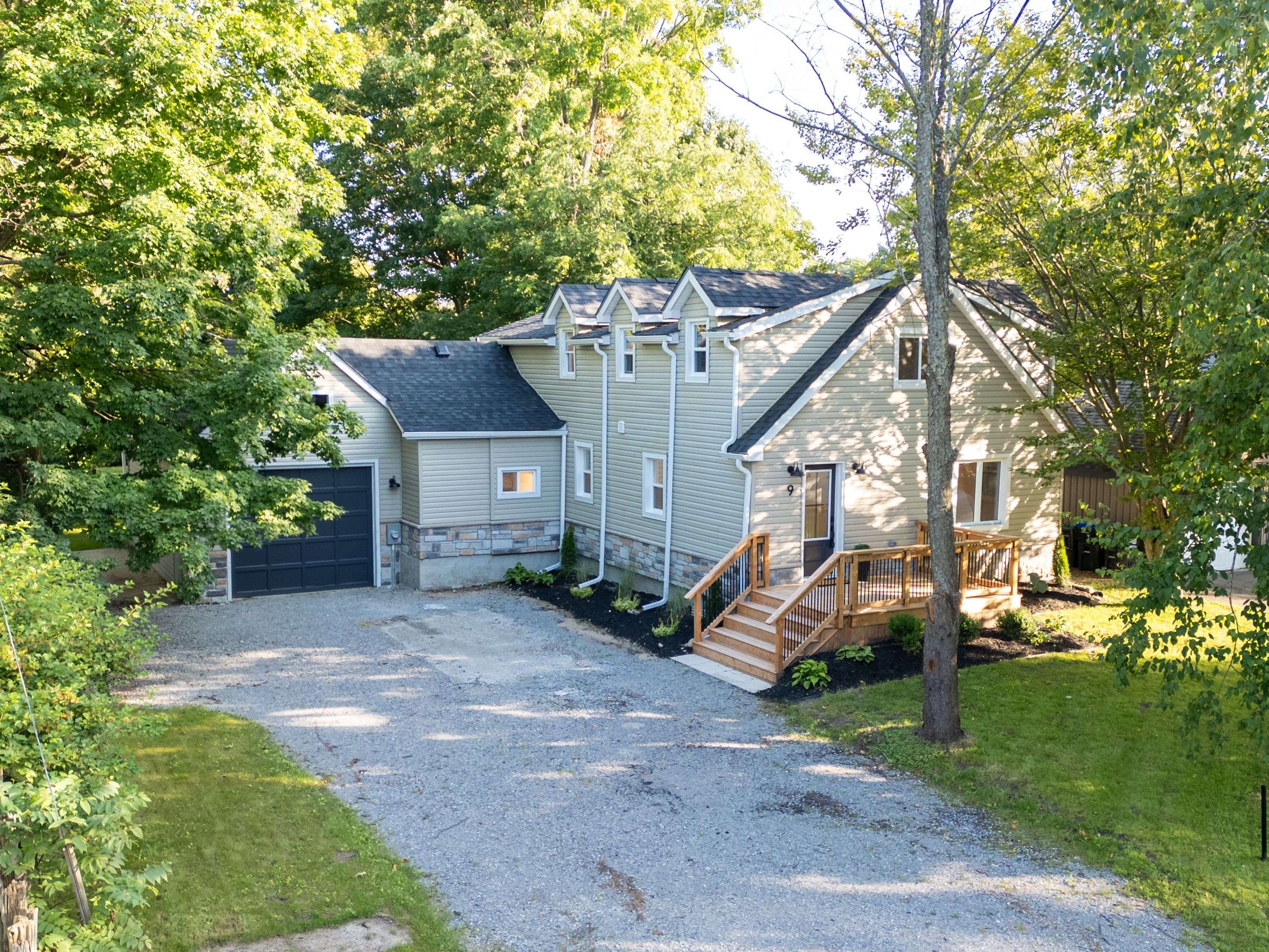 Springwater, ON L0L 1V0,9 Mill ST W