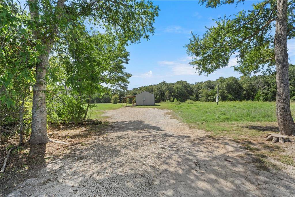 Golinda, TX 76632,995 Satin Road