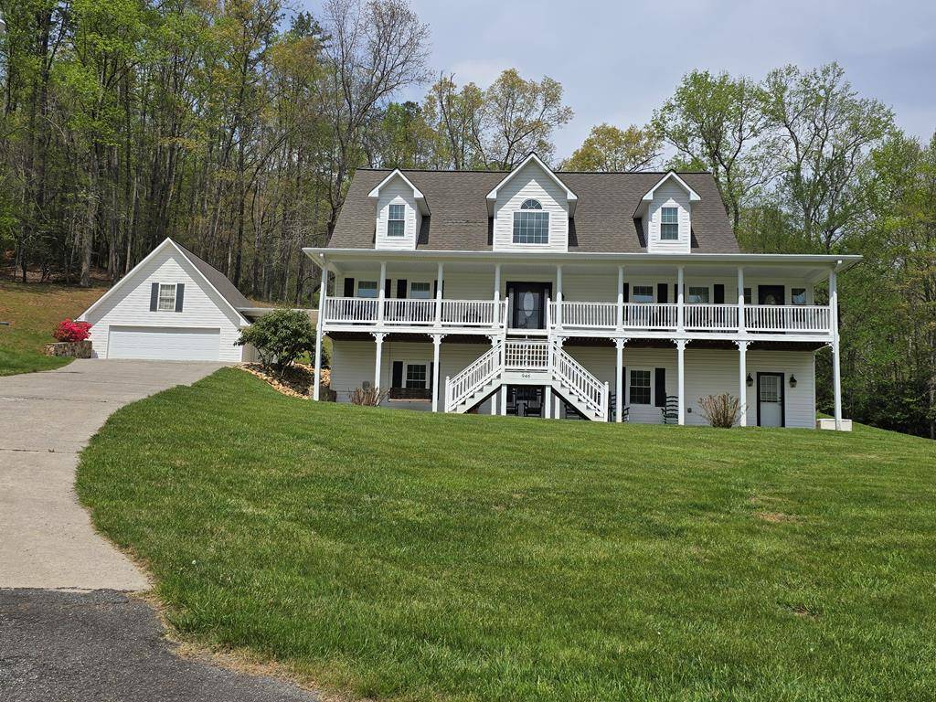 Hiawassee, GA 30546,946 Barefoot Road