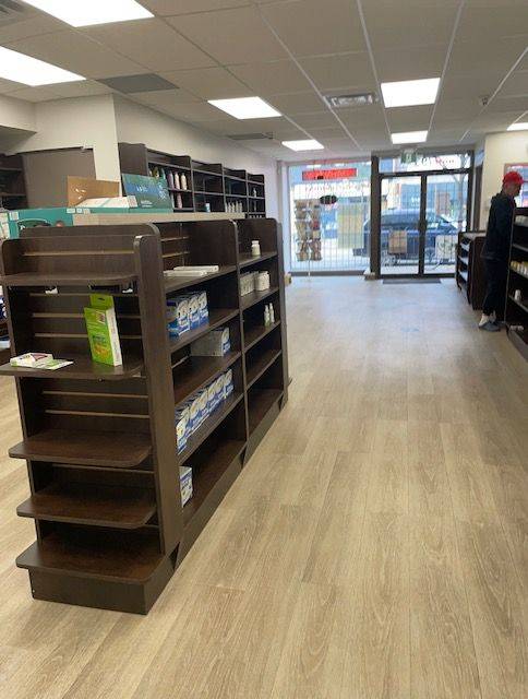 Toronto C01, ON M6J 1V2,793 Dundas ST W #1