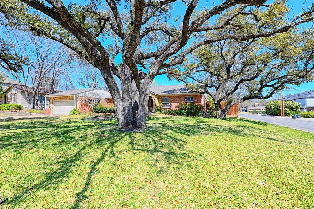 Dallas, TX 75230,6263 Preston Crest Lane