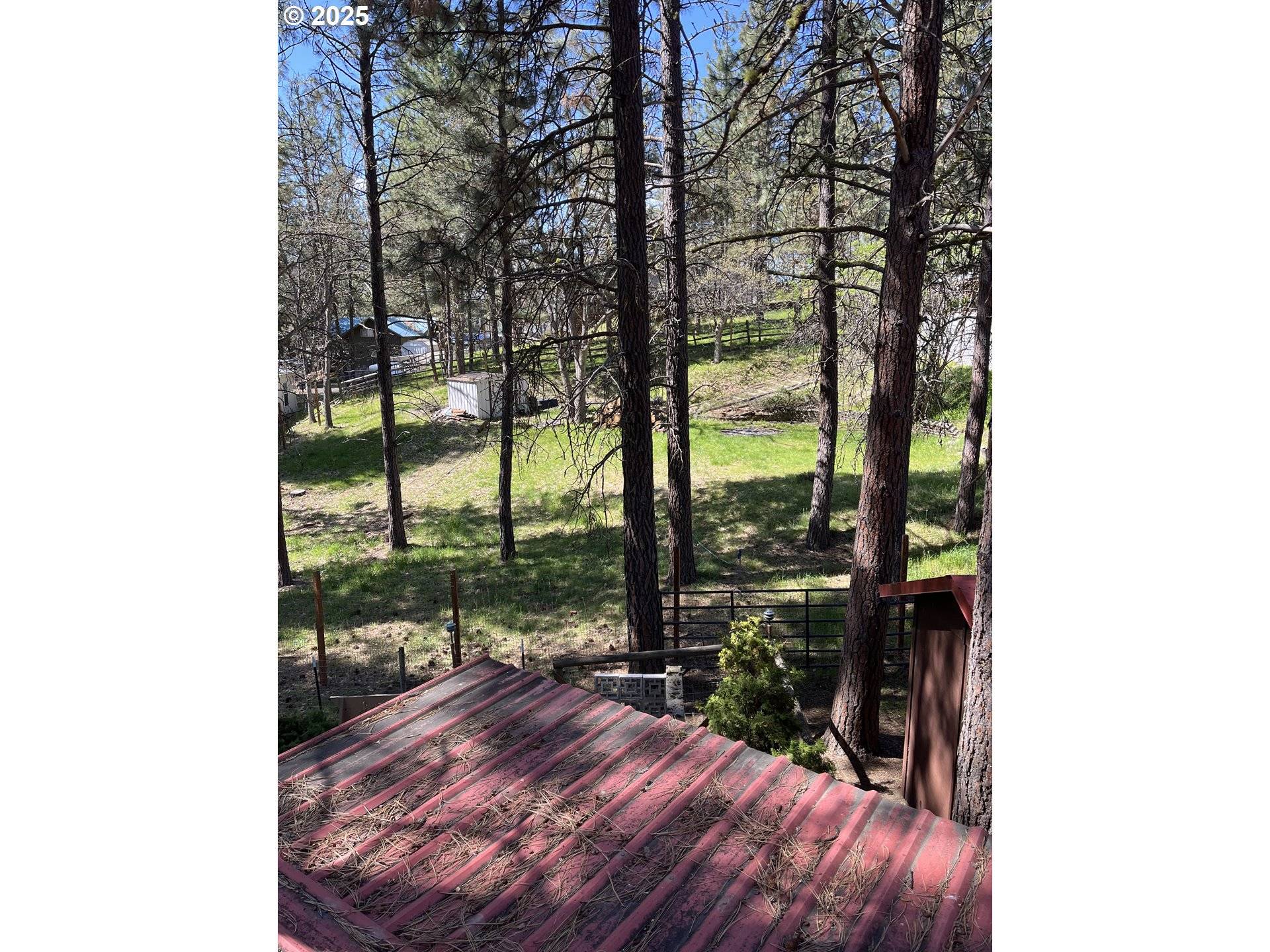 Wamic, OR 97063,140 N SHARON RD