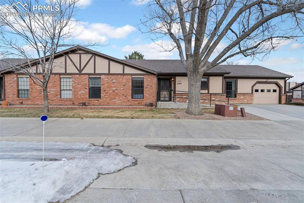 Canon City, CO 81212,1022 Fairview AVE #205