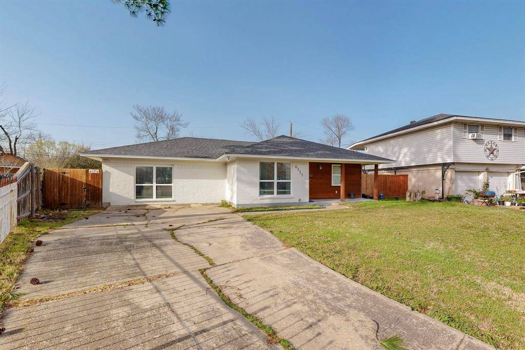 Dallas, TX 75217,8337 Rayville Drive