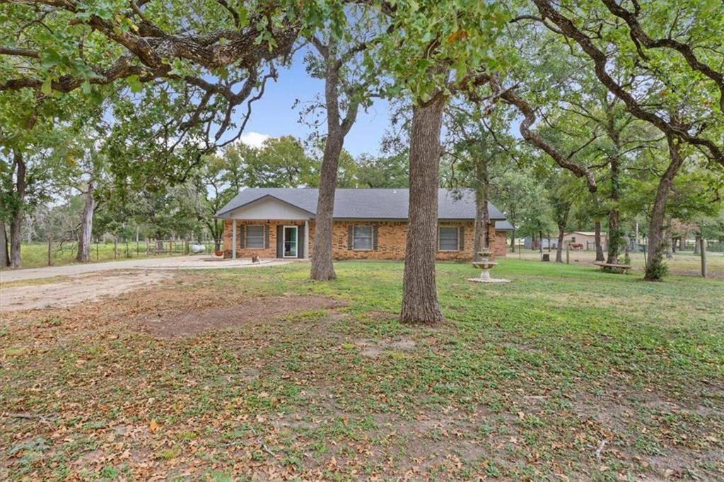 Chilton, TX 76632,290 Briar Lane