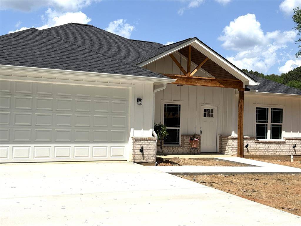 Troup, TX 75789,901 E Bailey Ave