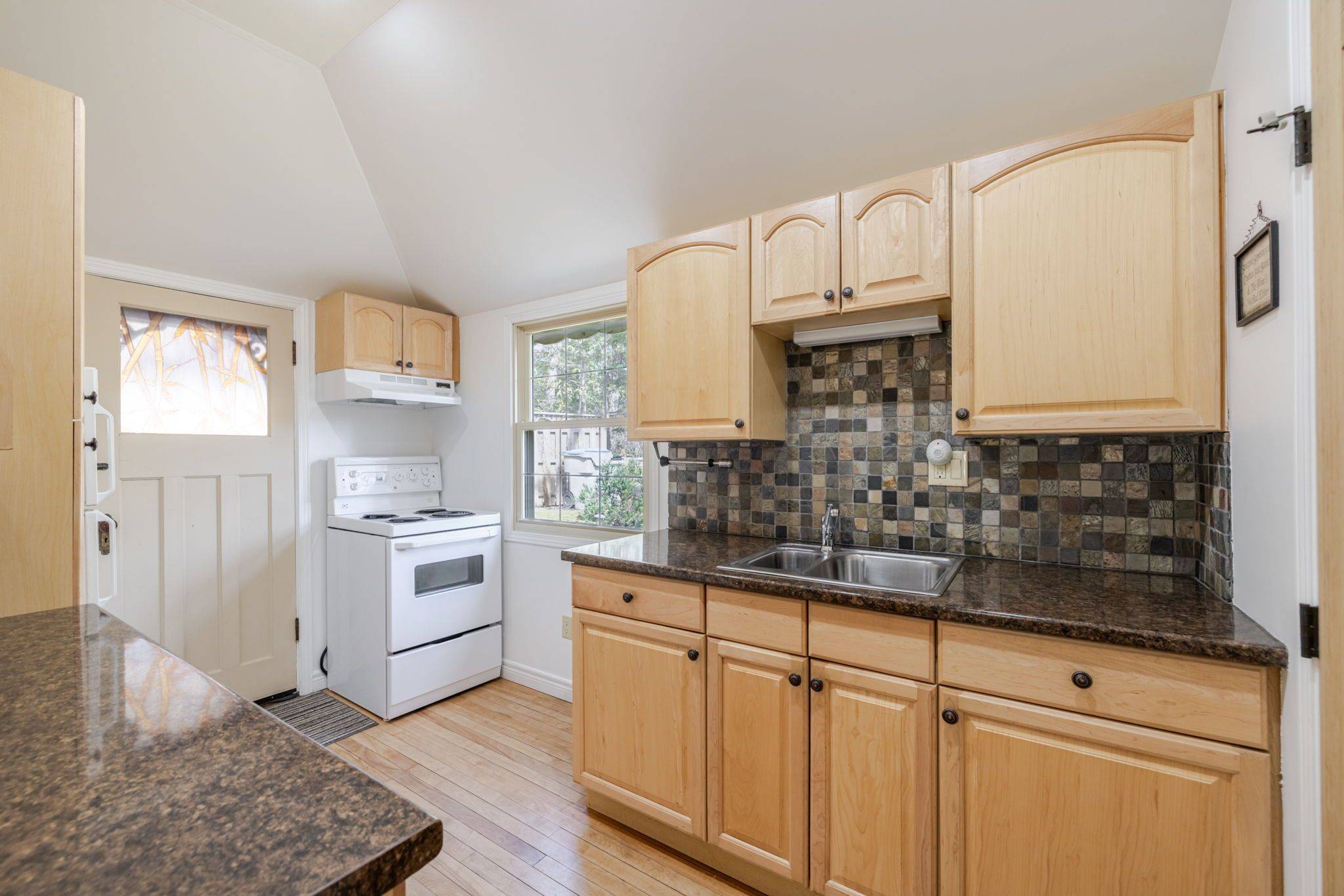 Lambton Shores, ON N0M 1T0,47 Heaman CRES