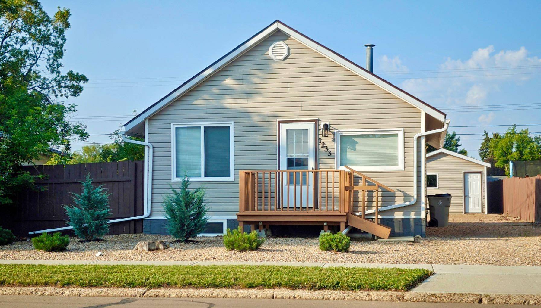 Wainwright, AB T9W 1G2,1233 6 AVE
