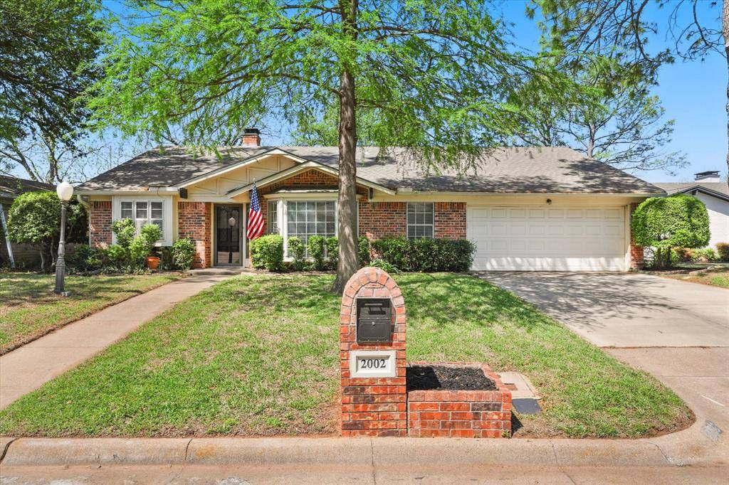 Arlington, TX 76013,2002 Stefani Court