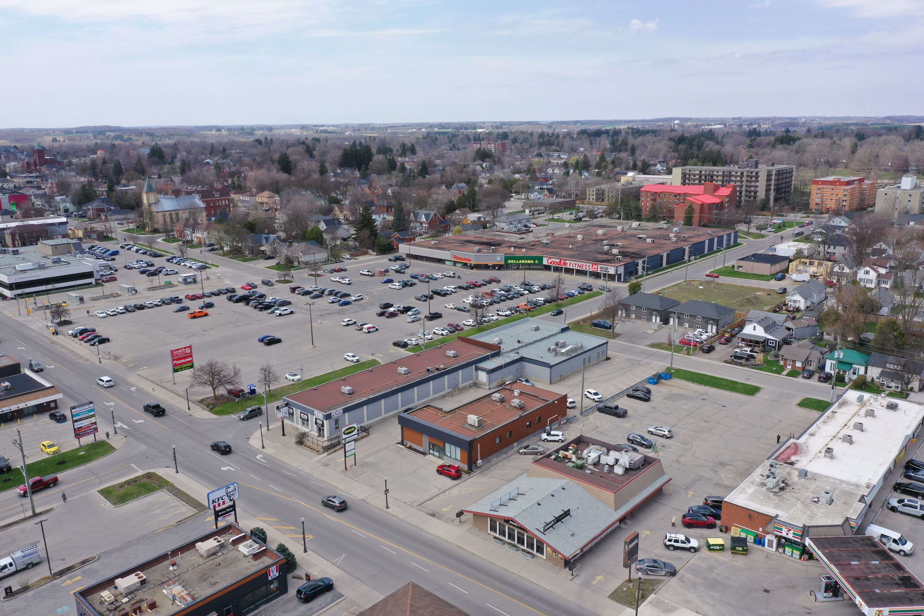 Woodstock, ON N4S 1E5,677 DUNDAS ST
