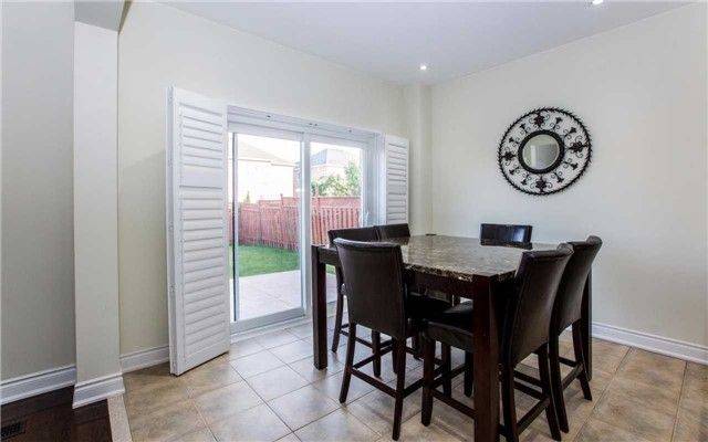 Brampton, ON L7A 2M9,21 MIDVALE RD #Upper