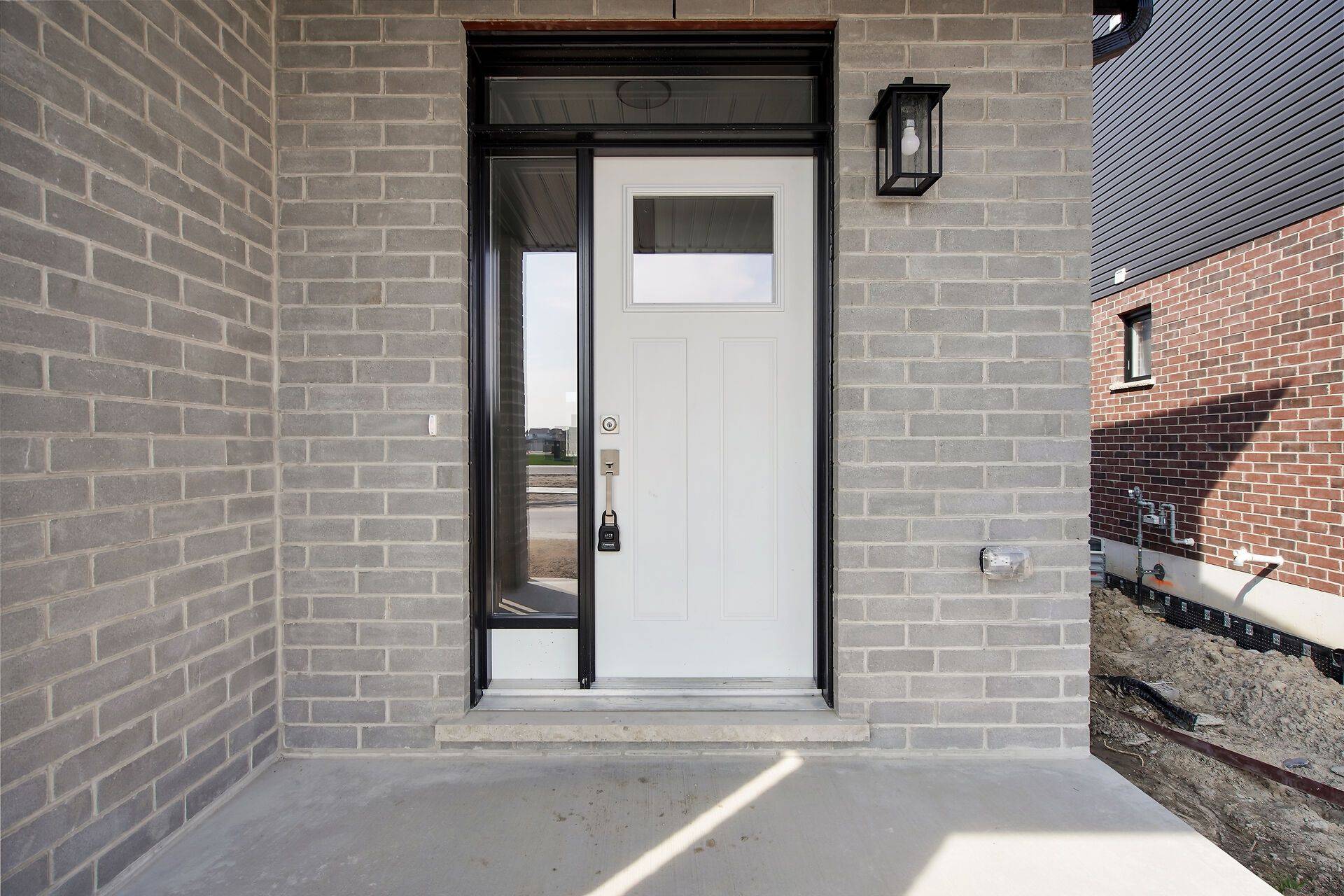 London North, ON N6G 3M1,3096 Buroak DR