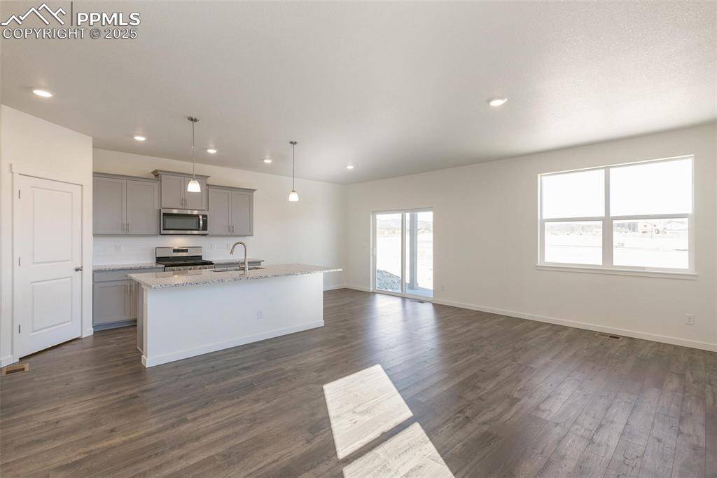 Fountain, CO 80817,8492 Frasco DR