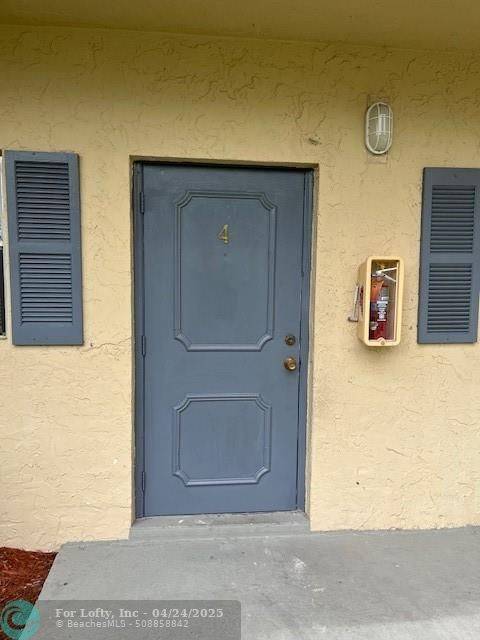 Deerfield Beach, FL 33064,1401 NW 45th St  #4