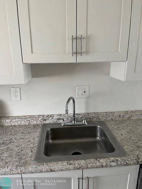 Deerfield Beach, FL 33064,1401 NW 45th St  #4