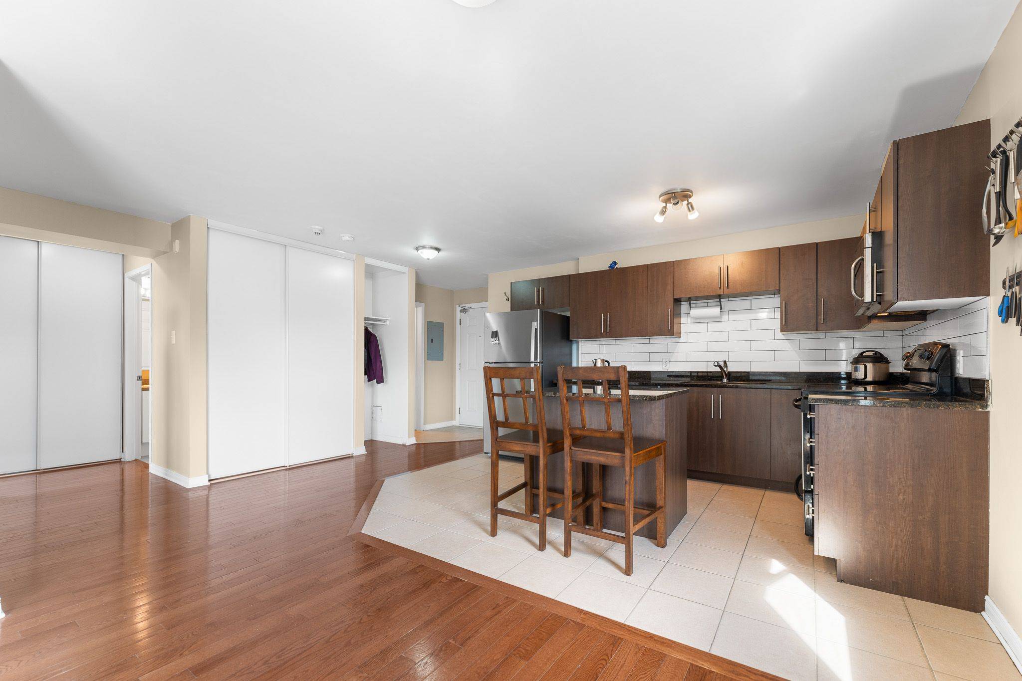 Overbrook - Castleheights And Area, ON K1K 2K6,646 Cummings AVE #401