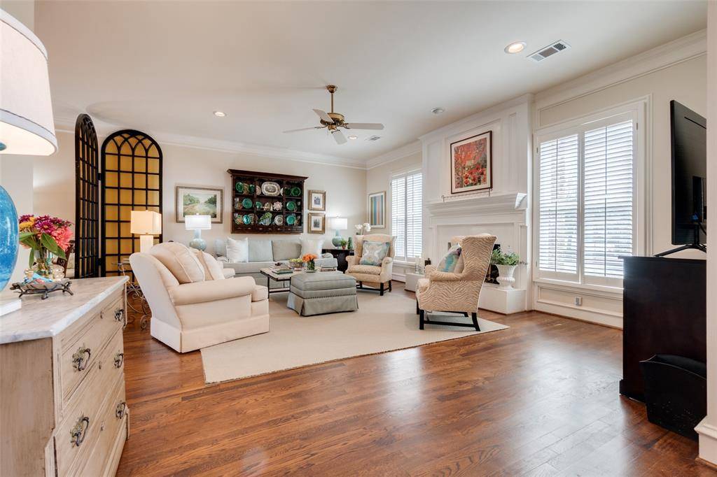 University Park, TX 75225,3422 Lovers Lane #B
