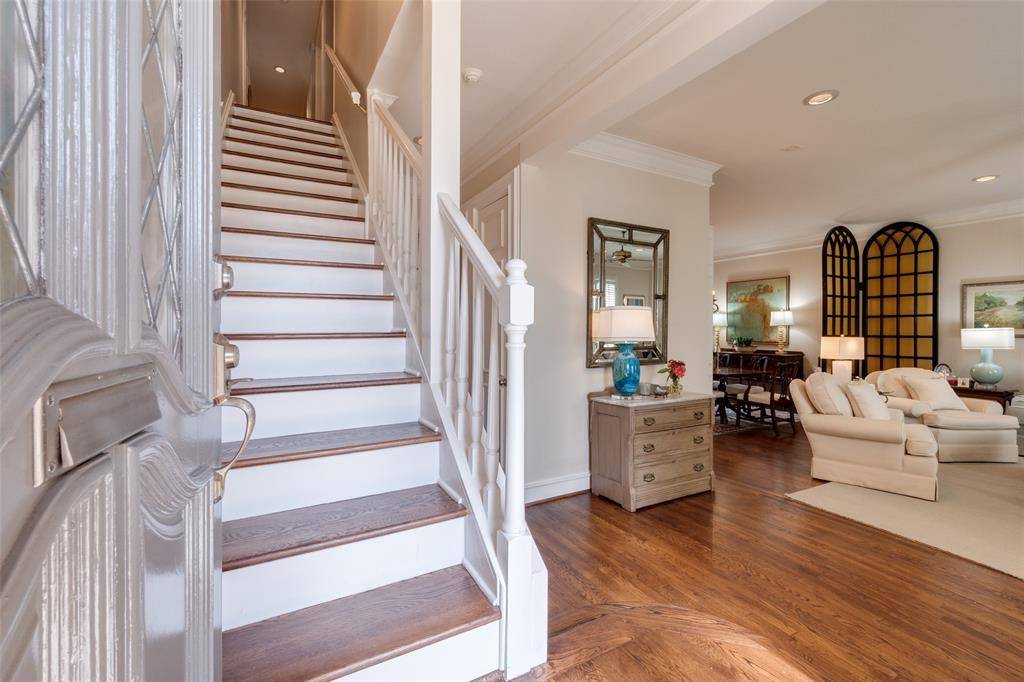 University Park, TX 75225,3422 Lovers Lane #B