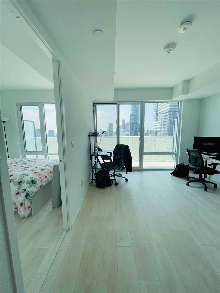 Toronto C08, ON M4Y 1Y4,501 Yonge ST #4010