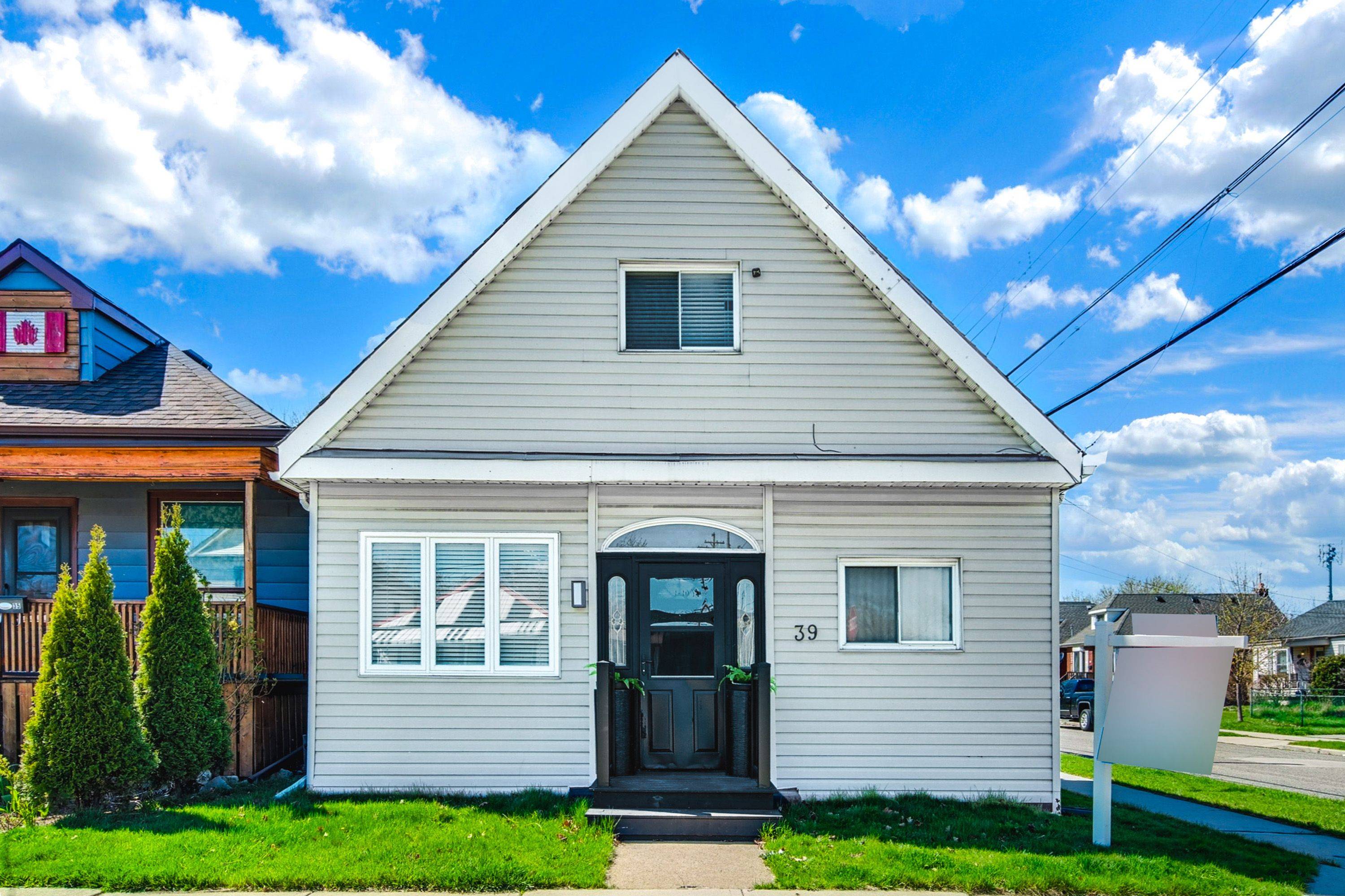 Hamilton, ON L8H 4Z7,39 DIVISION ST