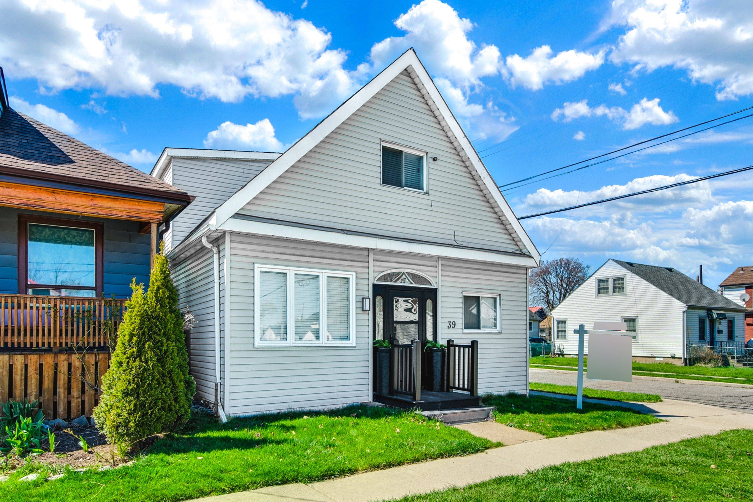 Hamilton, ON L8H 4Z7,39 DIVISION ST
