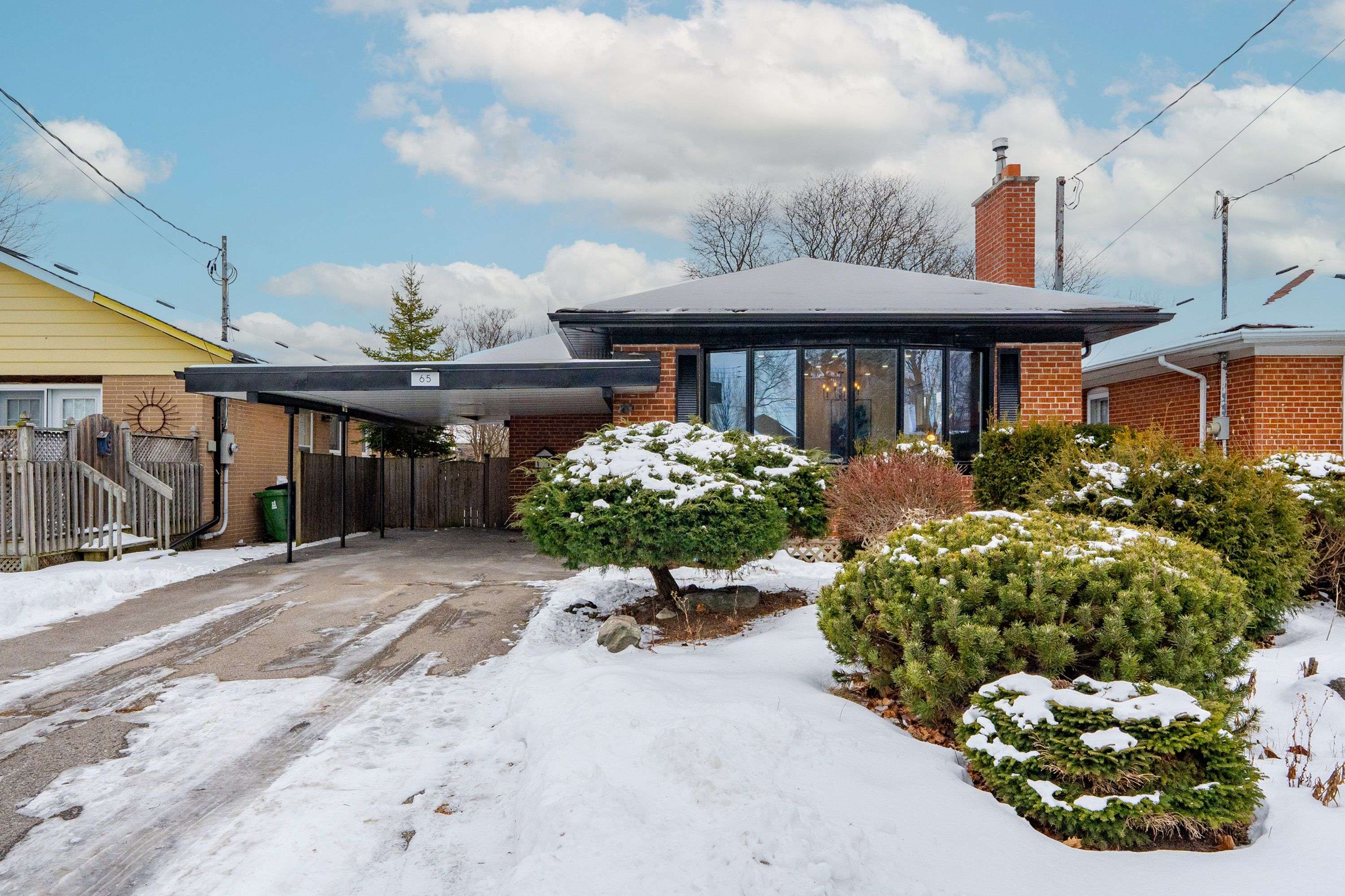 Toronto E04, ON M1K 3V9,65 Mooregate AVE