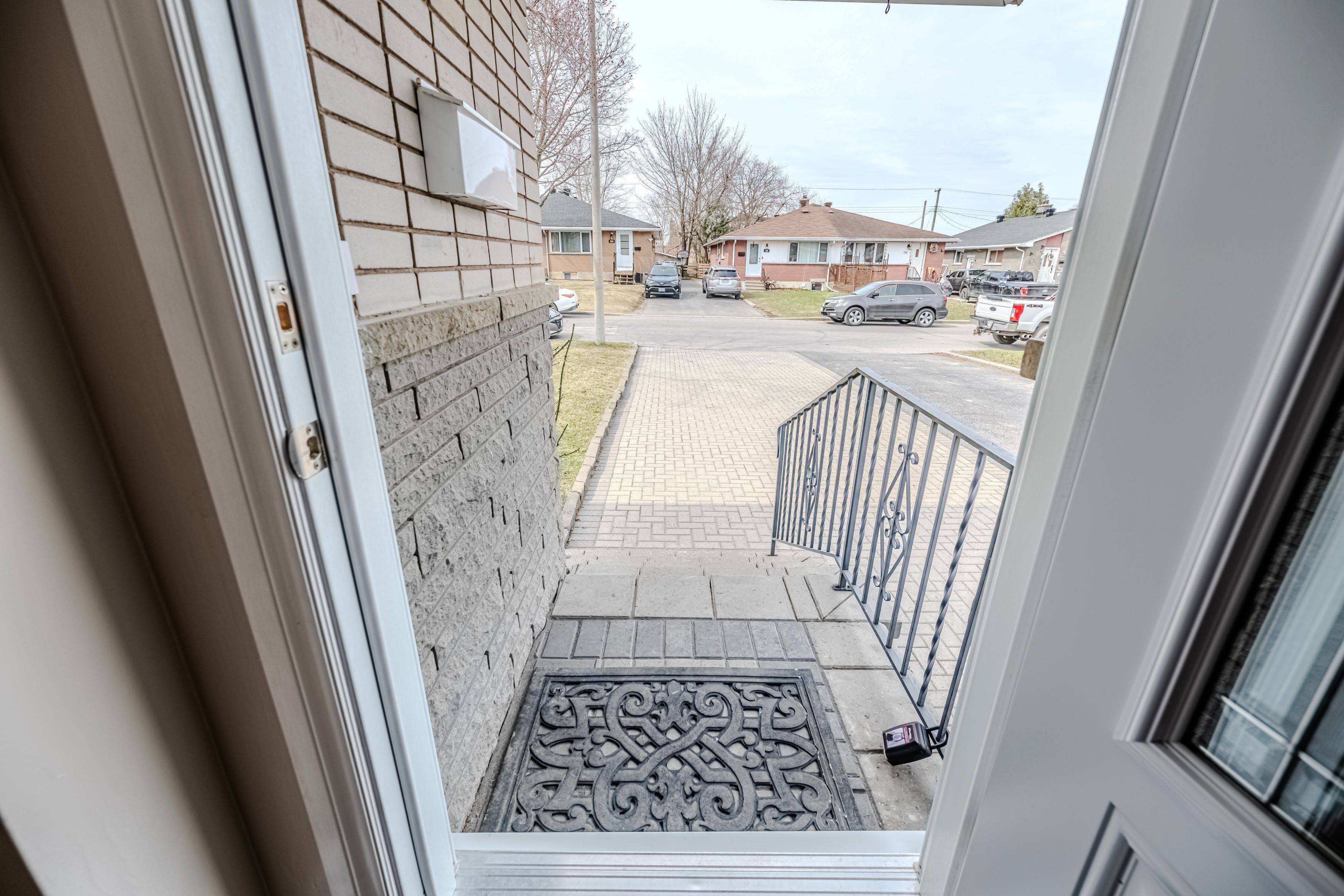 Overbrook - Castleheights And Area, ON K1K 2P6,799 Trojan AVE