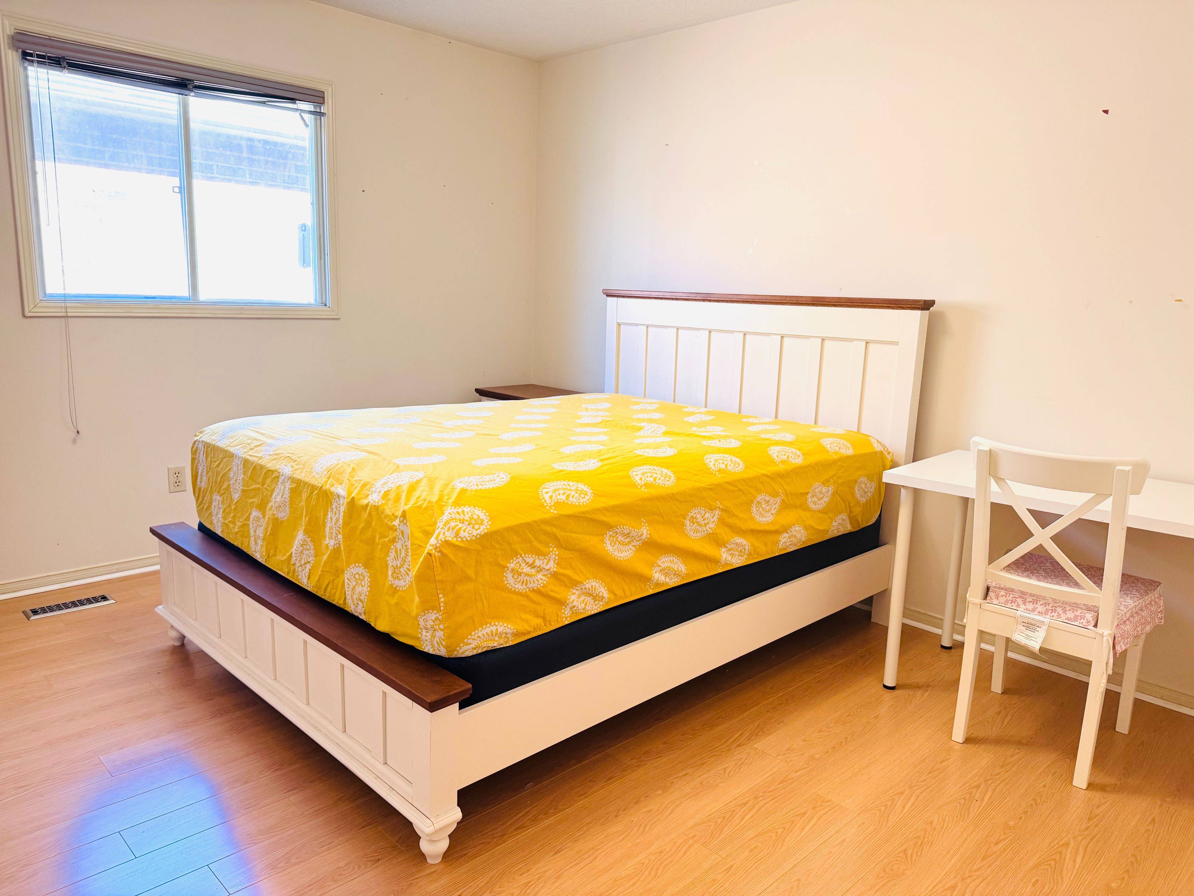 Vaughan, ON L4J 7X7,15 Cantertrot CT #Room C