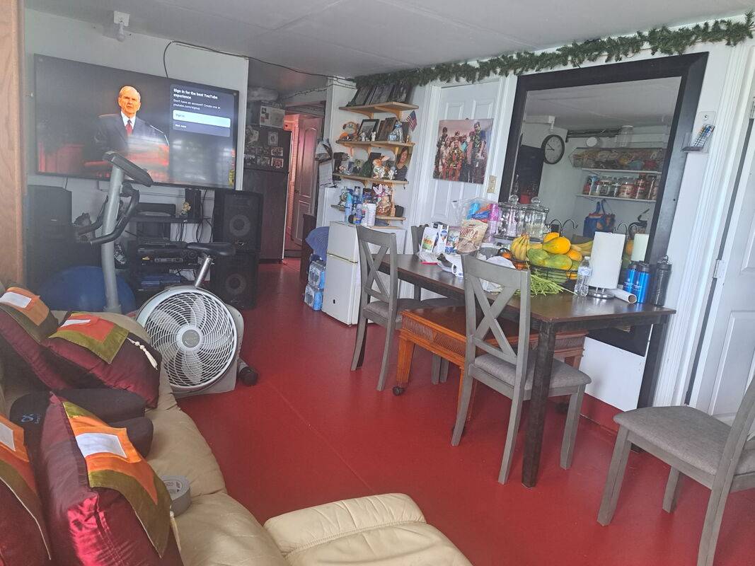 Hilo, HI 96720,74 MAIKAI ST