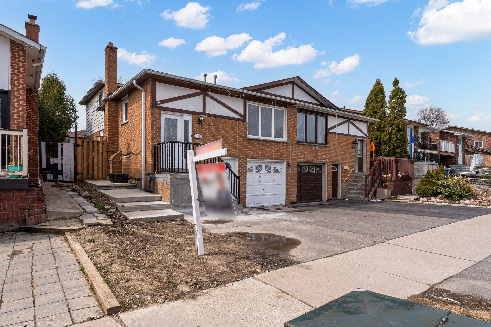 Brampton, ON L6V 2T9,166 Skegby RD