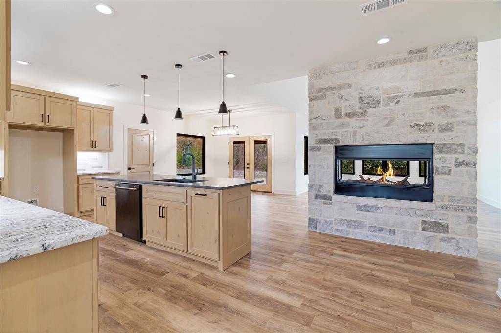 Blossom, TX 75416,40 Private Road 45855